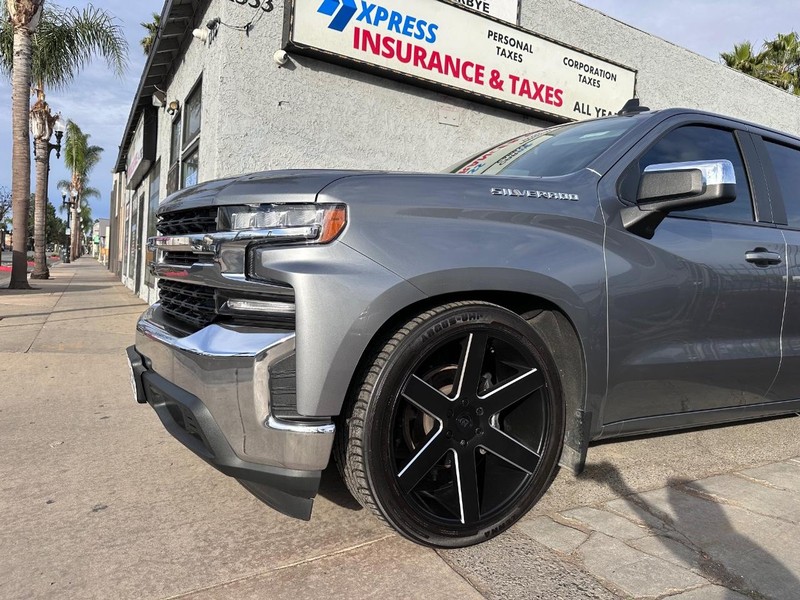 Chevrolet Silverado 1500 Vehicle Full-screen Gallery Image 8