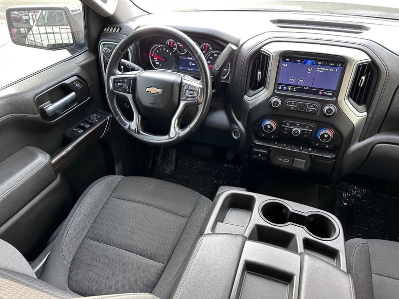Chevrolet Silverado 1500 Vehicle Full-screen Gallery Image 17