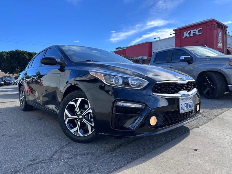 Kia Forte Vehicle Full-screen Gallery Image 6