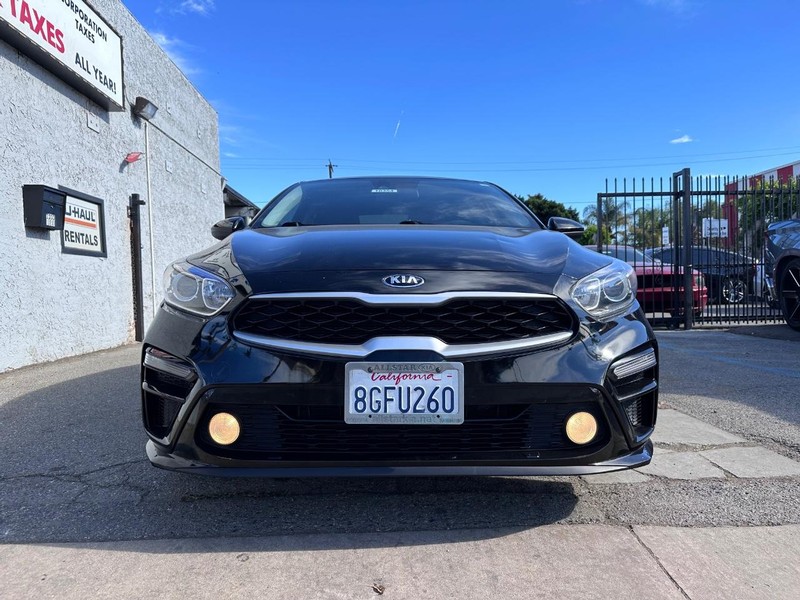 Kia Forte Vehicle Full-screen Gallery Image 7