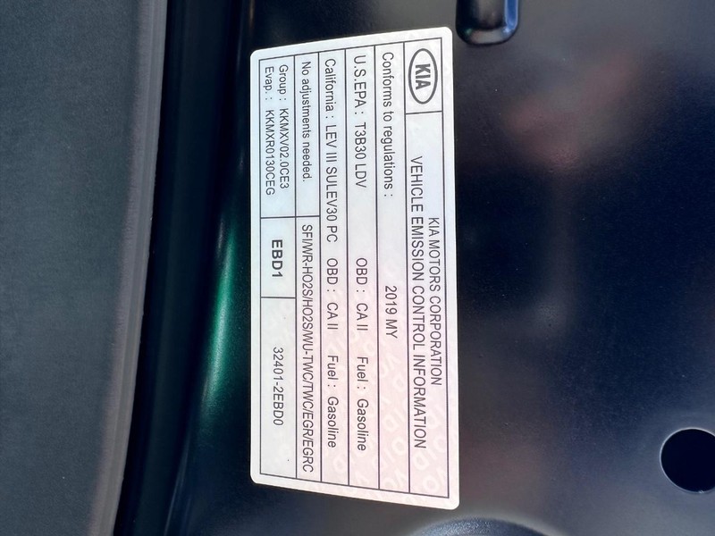 Kia Forte Vehicle Full-screen Gallery Image 29