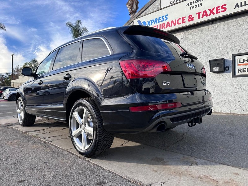 Audi Q7 Vehicle Full-screen Gallery Image 3