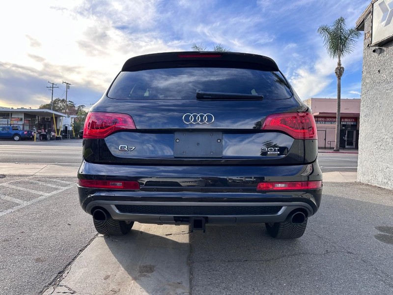 Audi Q7 Vehicle Full-screen Gallery Image 4