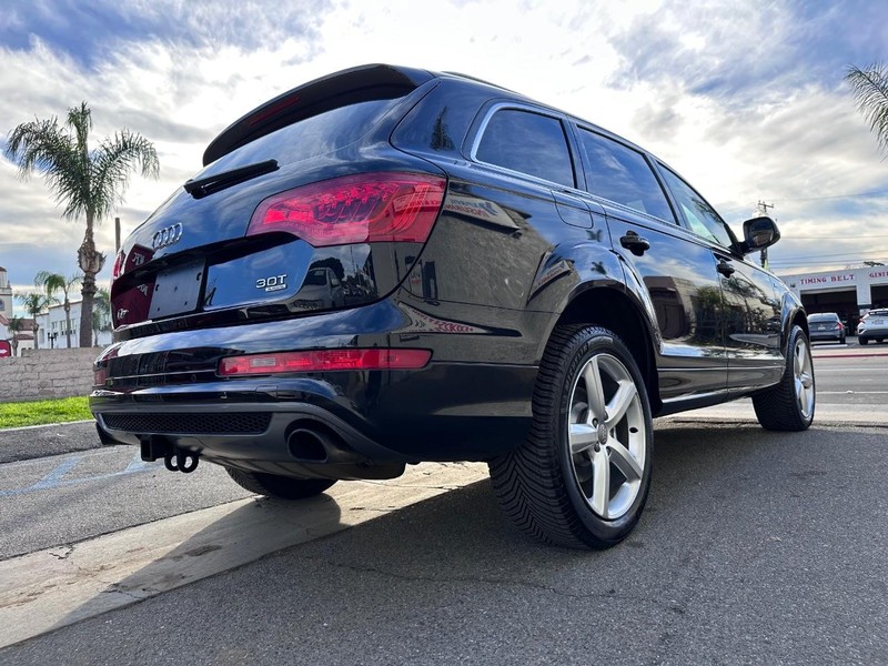 Audi Q7 Vehicle Full-screen Gallery Image 5