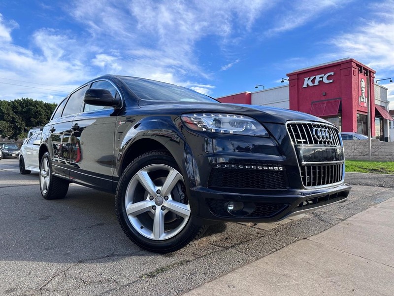 Audi Q7 Vehicle Full-screen Gallery Image 7