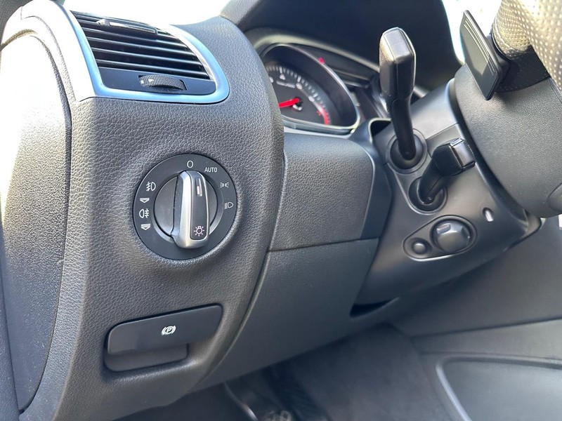 Audi Q7 Vehicle Full-screen Gallery Image 34