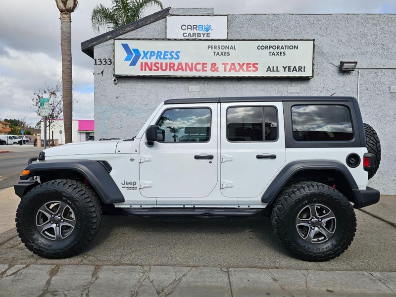 Jeep Wrangler Unlimited Vehicle Full-screen Gallery Image 3