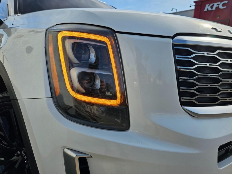 Kia Telluride Vehicle Full-screen Gallery Image 9