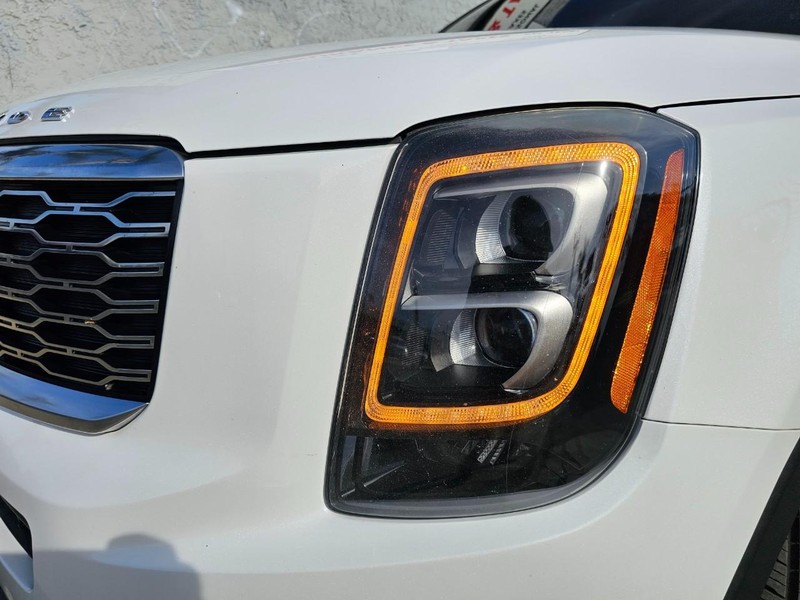 Kia Telluride Vehicle Full-screen Gallery Image 10