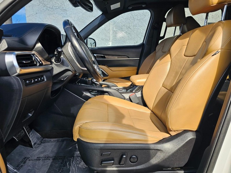 Kia Telluride Vehicle Full-screen Gallery Image 15