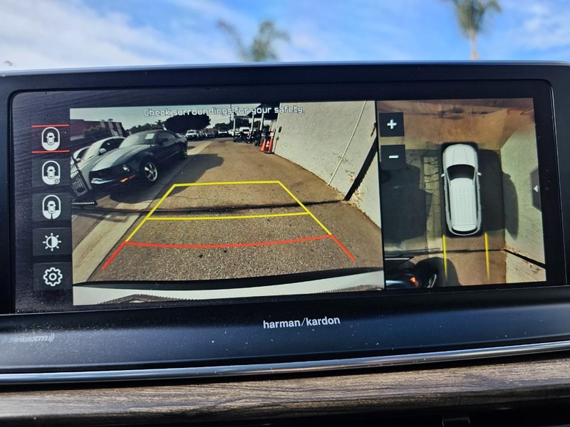 Kia Telluride Vehicle Full-screen Gallery Image 19