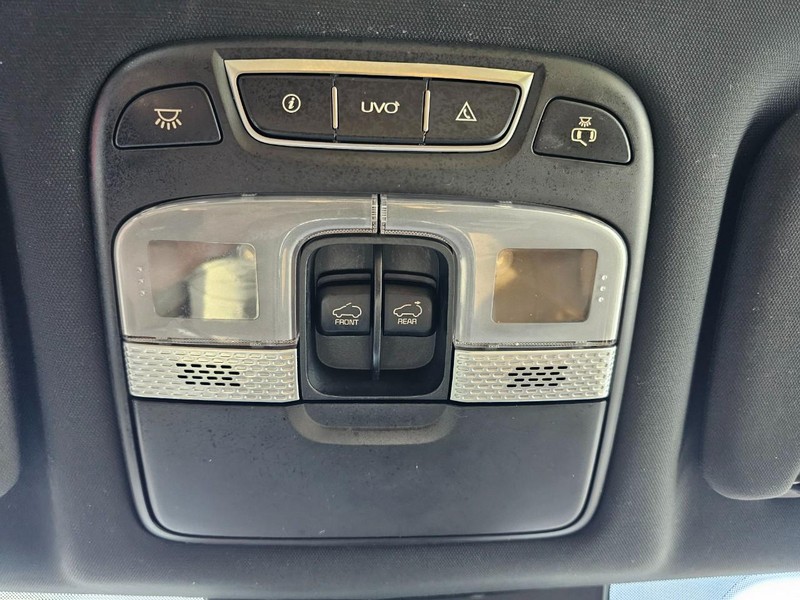 Kia Telluride Vehicle Full-screen Gallery Image 34