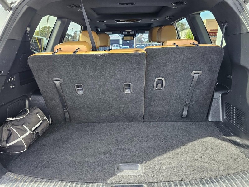 Kia Telluride Vehicle Full-screen Gallery Image 37