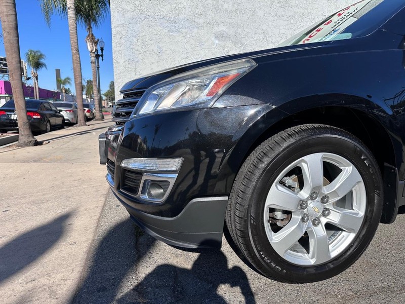 Chevrolet Traverse Vehicle Full-screen Gallery Image 8