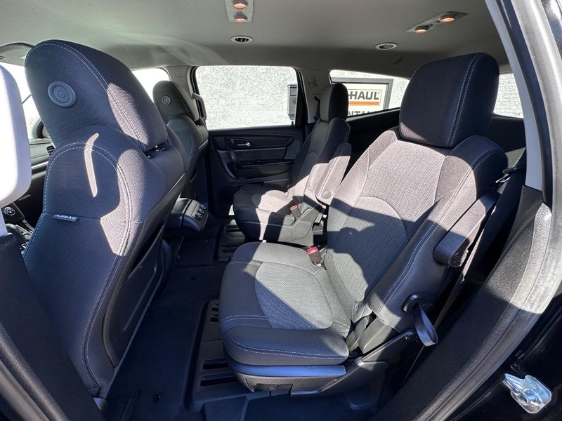 Chevrolet Traverse Vehicle Full-screen Gallery Image 16