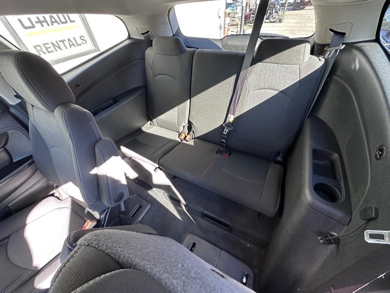 Chevrolet Traverse Vehicle Full-screen Gallery Image 17