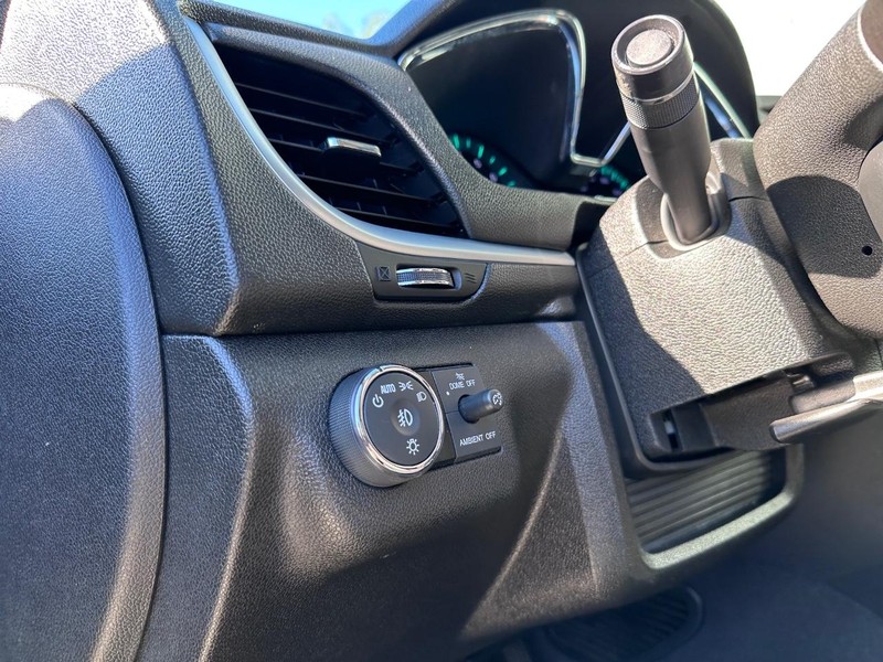 Chevrolet Traverse Vehicle Full-screen Gallery Image 27
