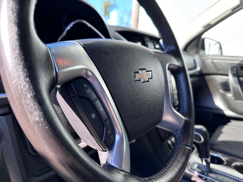 Chevrolet Traverse Vehicle Full-screen Gallery Image 28
