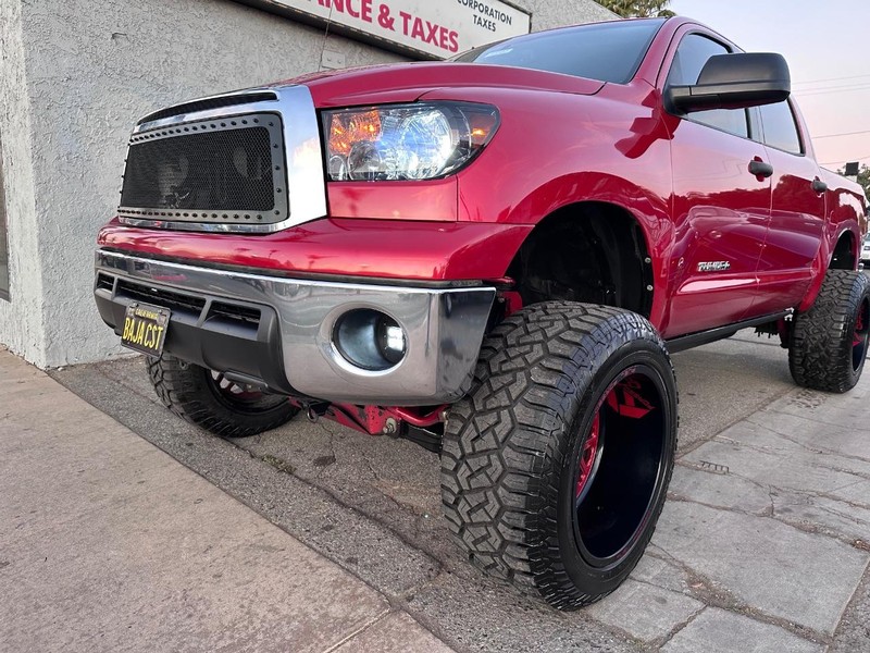 Toyota Tundra 2WD Truck Vehicle Full-screen Gallery Image 8