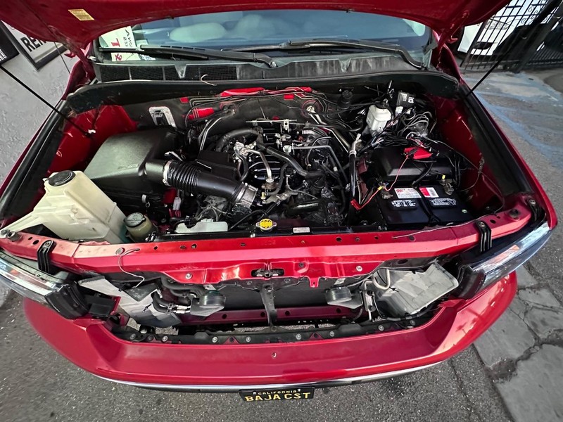 Toyota Tundra 2WD Truck Vehicle Full-screen Gallery Image 30