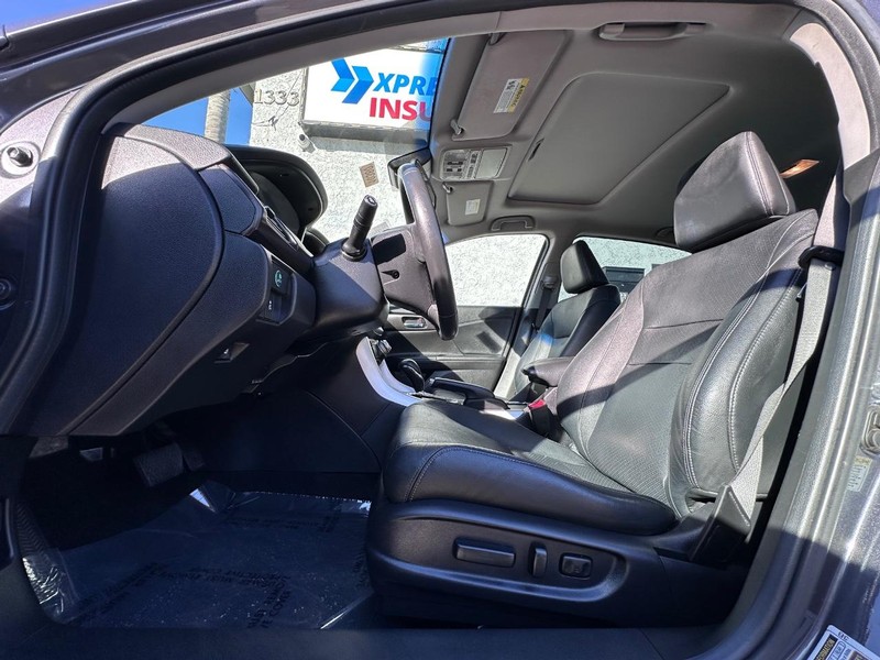 Honda Accord Sedan Vehicle Full-screen Gallery Image 21
