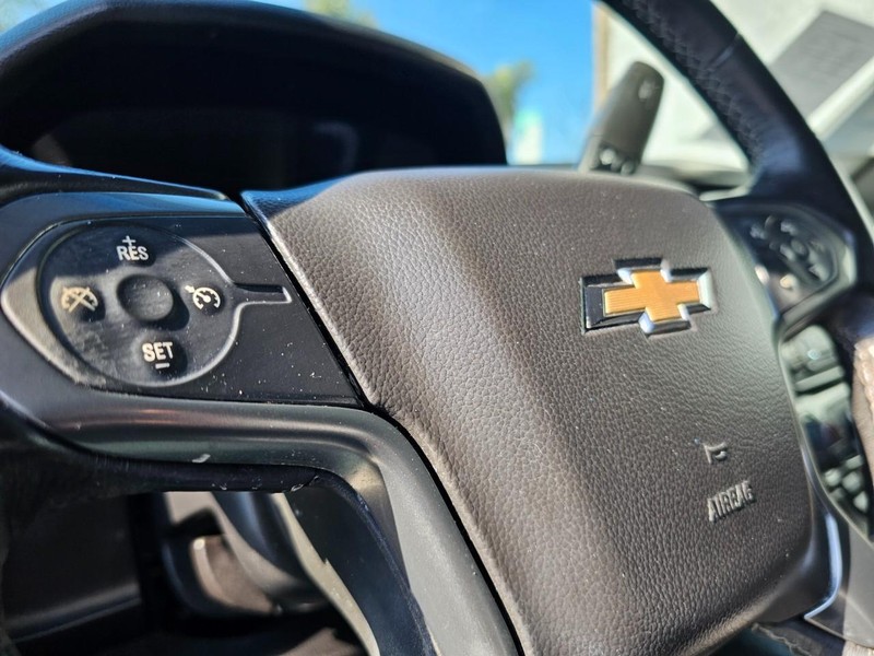 Chevrolet Tahoe Vehicle Full-screen Gallery Image 18