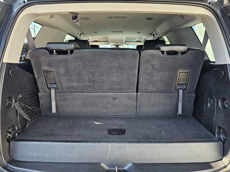 Chevrolet Tahoe Vehicle Full-screen Gallery Image 33