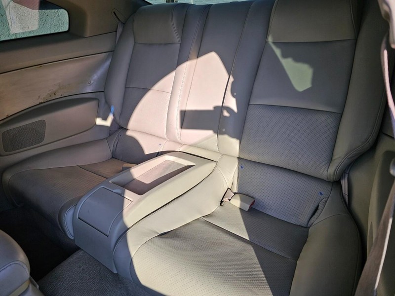 INFINITI G35 Coupe Vehicle Full-screen Gallery Image 17