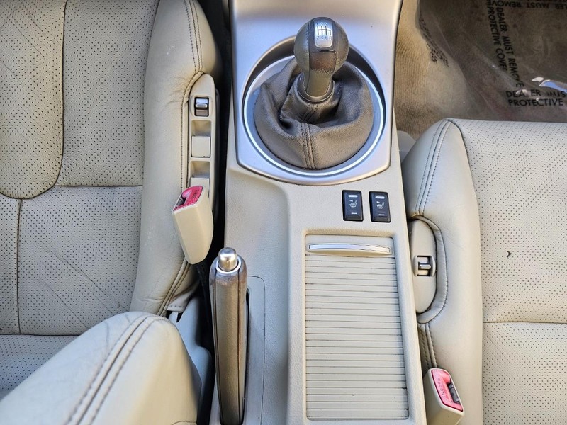 INFINITI G35 Coupe Vehicle Full-screen Gallery Image 22