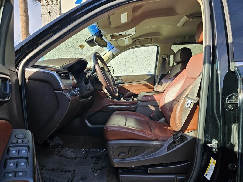 Chevrolet Tahoe Vehicle Full-screen Gallery Image 16