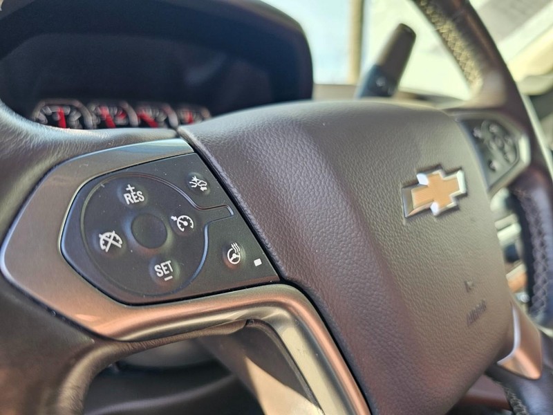 Chevrolet Tahoe Vehicle Full-screen Gallery Image 18