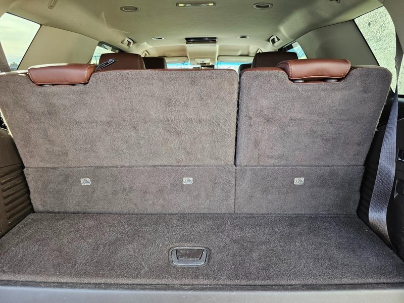 Chevrolet Tahoe Vehicle Full-screen Gallery Image 36
