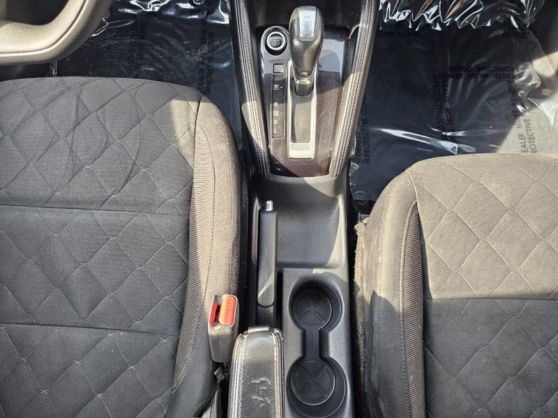 Nissan Kicks Vehicle Full-screen Gallery Image 25