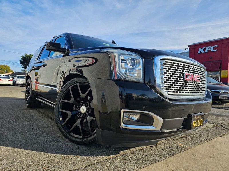 GMC Yukon Vehicle Full-screen Gallery Image 6