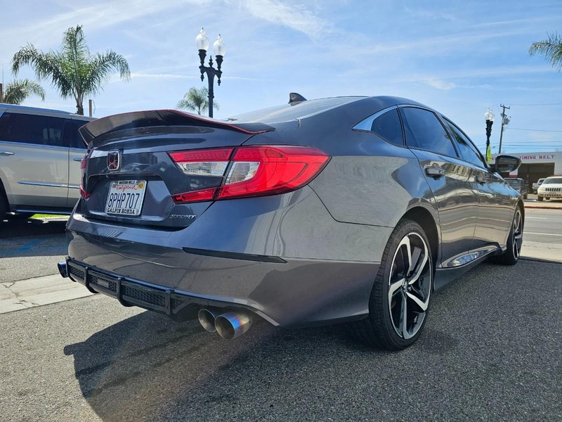 Honda Accord Sedan Vehicle Full-screen Gallery Image 5