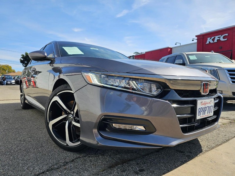 Honda Accord Sedan Vehicle Full-screen Gallery Image 6