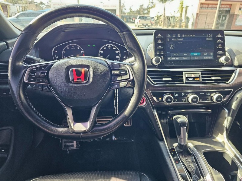 Honda Accord Sedan Vehicle Full-screen Gallery Image 21