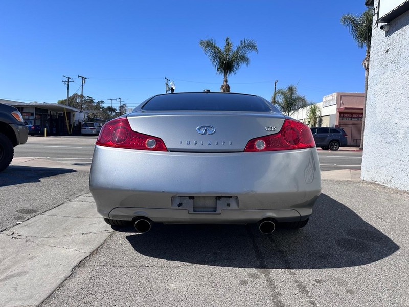 INFINITI G35 Coupe Vehicle Full-screen Gallery Image 4