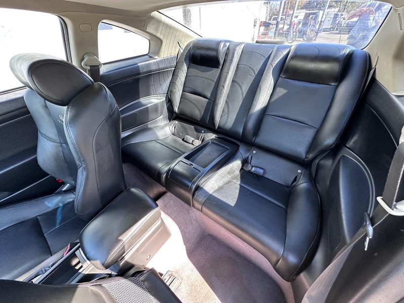 INFINITI G35 Coupe Vehicle Full-screen Gallery Image 14