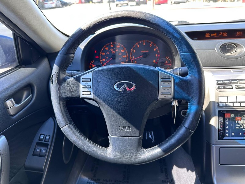 INFINITI G35 Coupe Vehicle Full-screen Gallery Image 20