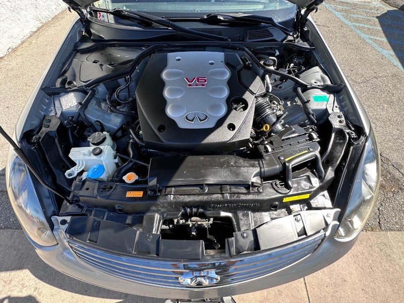 INFINITI G35 Coupe Vehicle Full-screen Gallery Image 30