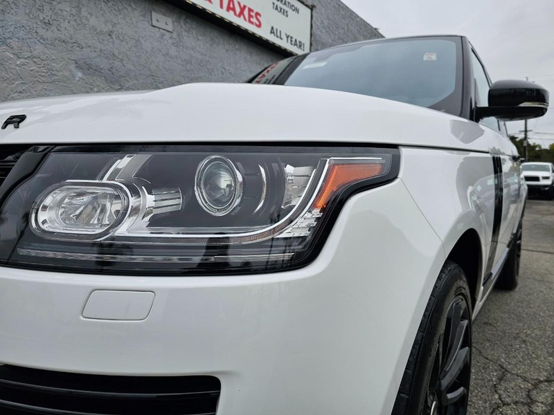Land Rover Range Rover Vehicle Full-screen Gallery Image 9