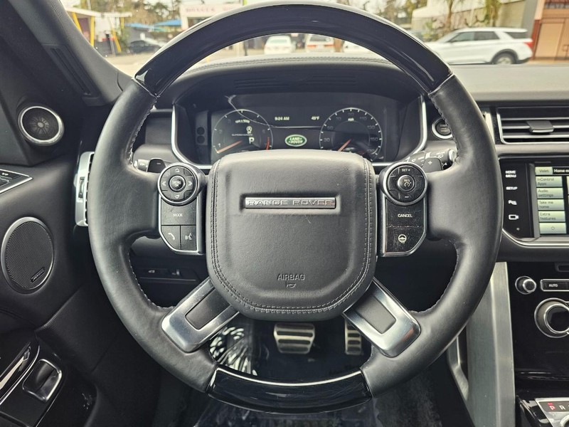 Land Rover Range Rover Vehicle Full-screen Gallery Image 28
