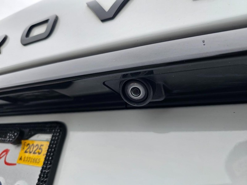 Land Rover Range Rover Vehicle Full-screen Gallery Image 33