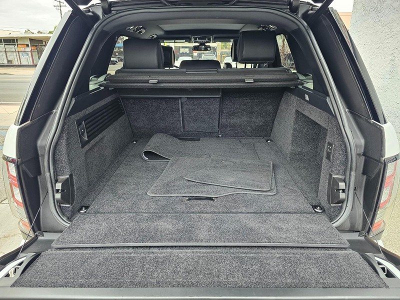 Land Rover Range Rover Vehicle Full-screen Gallery Image 36