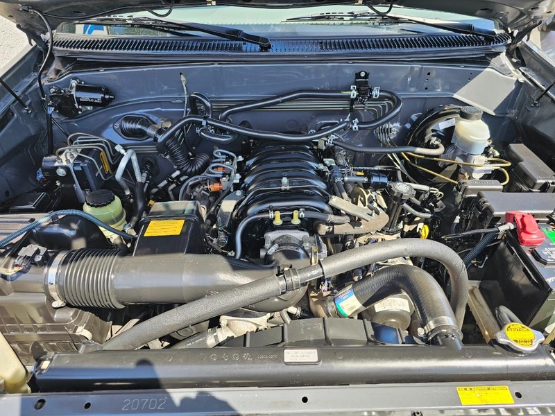 Toyota Sequoia Vehicle Full-screen Gallery Image 40