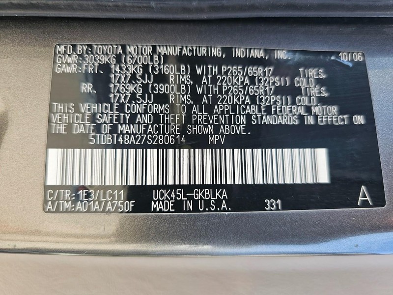Toyota Sequoia Vehicle Full-screen Gallery Image 41