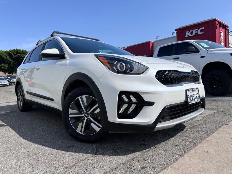Kia Niro Plug-In Hybrid Vehicle Full-screen Gallery Image 7