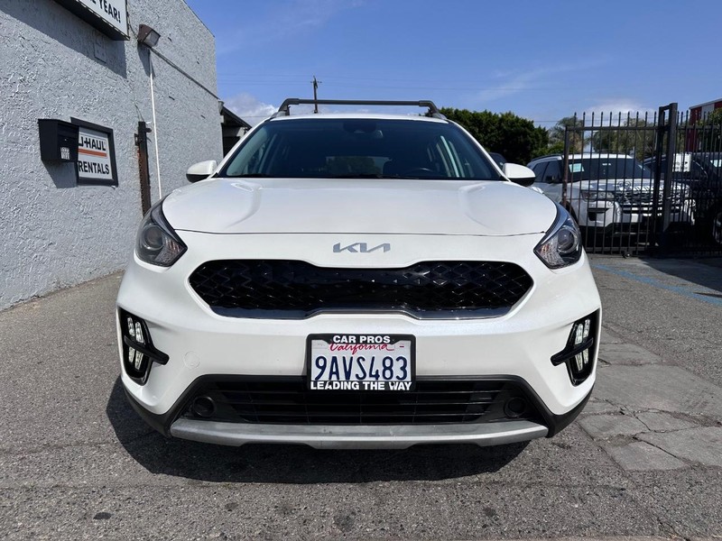 Kia Niro Plug-In Hybrid Vehicle Full-screen Gallery Image 8