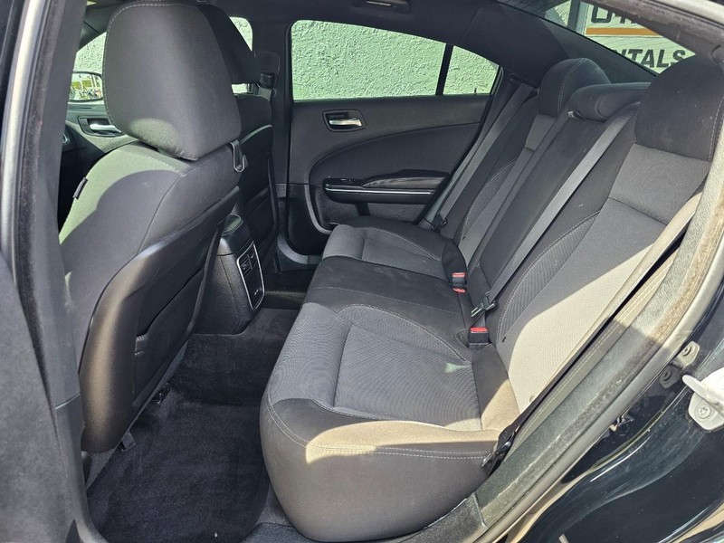 Dodge Charger Vehicle Full-screen Gallery Image 19